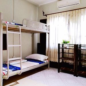 Bed 5-Bed Mixed Dormitory Room Balcony
