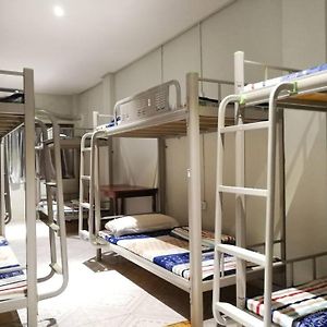 Bed 10-Bed Mixed Dormitory Room Balcony